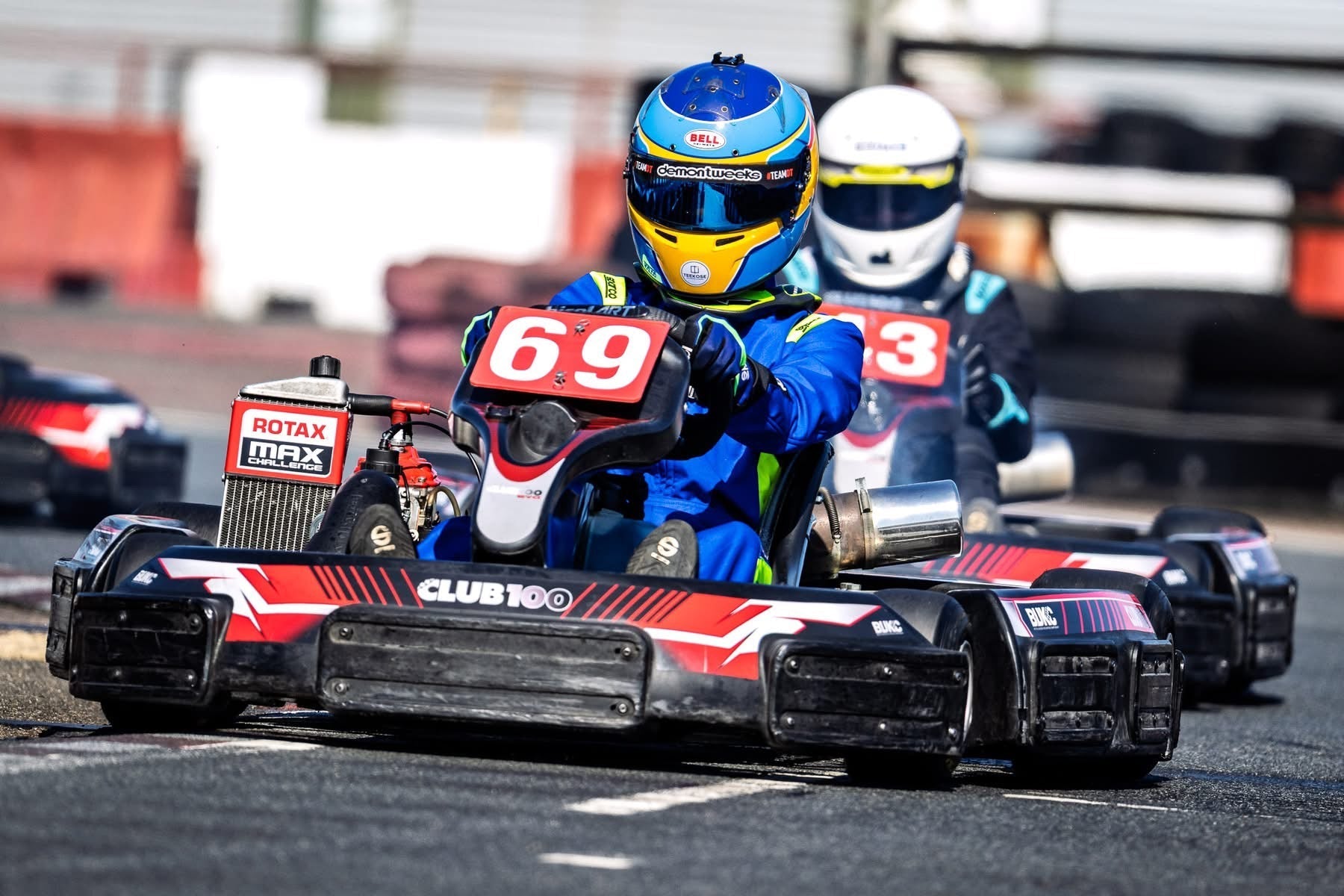 Driver training on a KartSim Pro simulator using telemetry analysis to improve braking consistency for real-world kart racing performance.