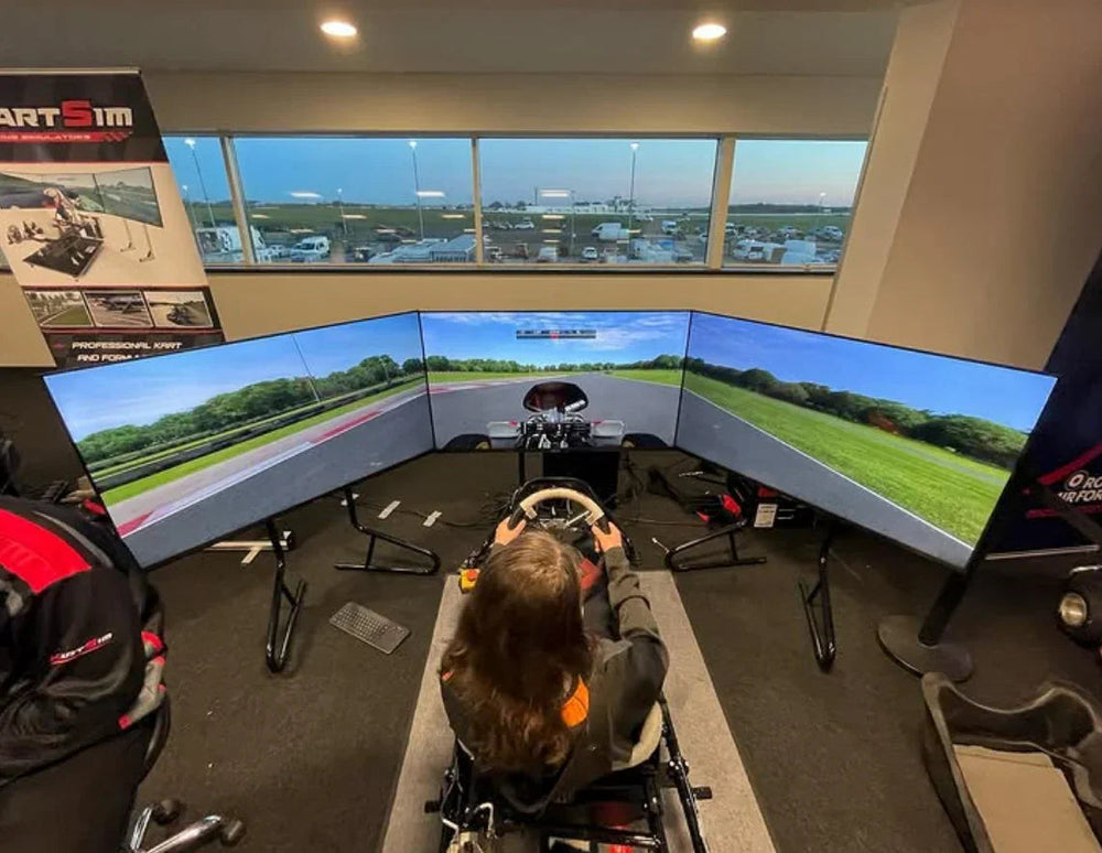Sim Van Rift Which karting simulator support 4K triple screen? – KartSim