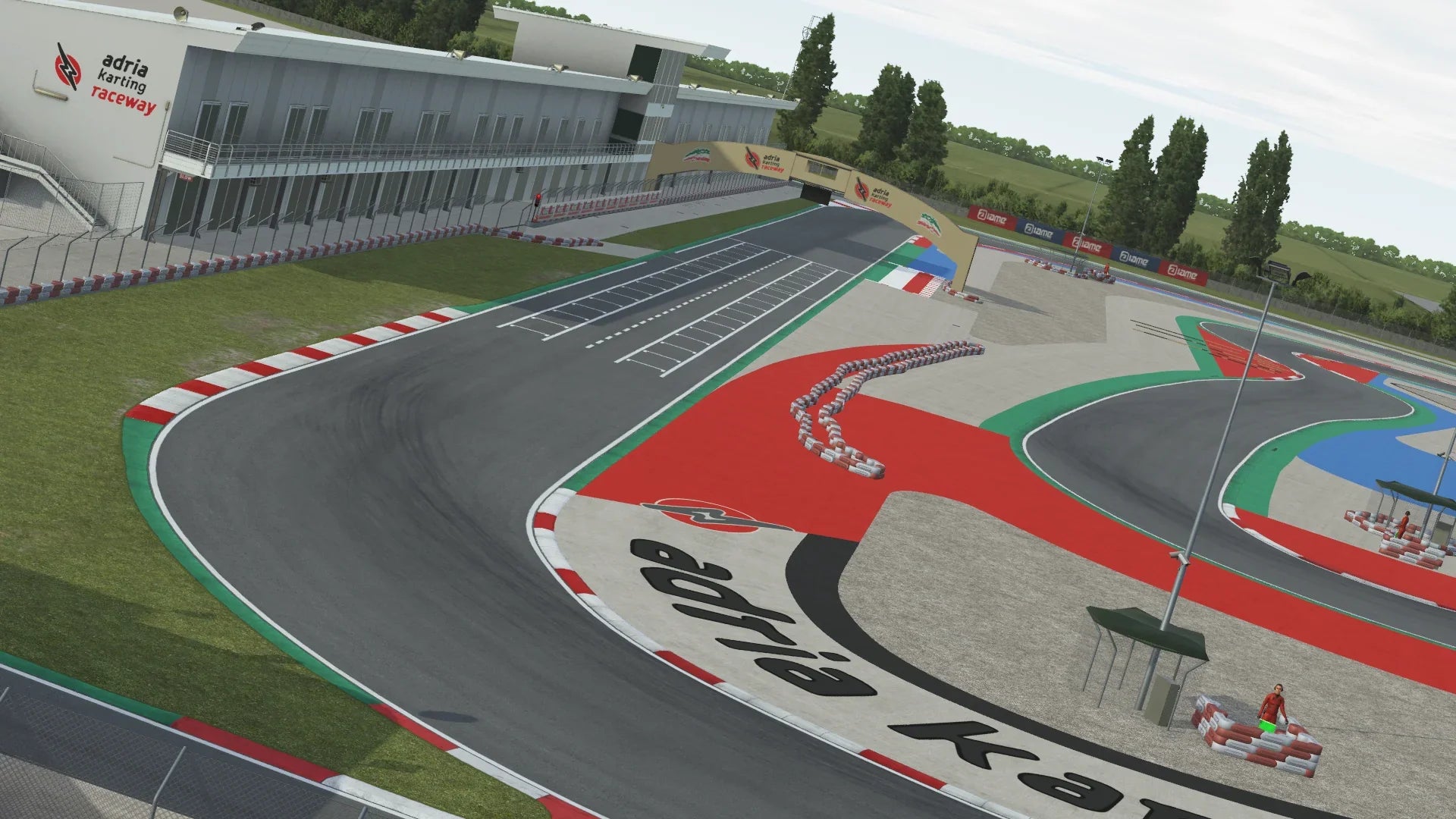 KartSim Adria karting simulation – start/finish straight and paddock buildings, perfect for pre-event preparation and layout familiarisation
