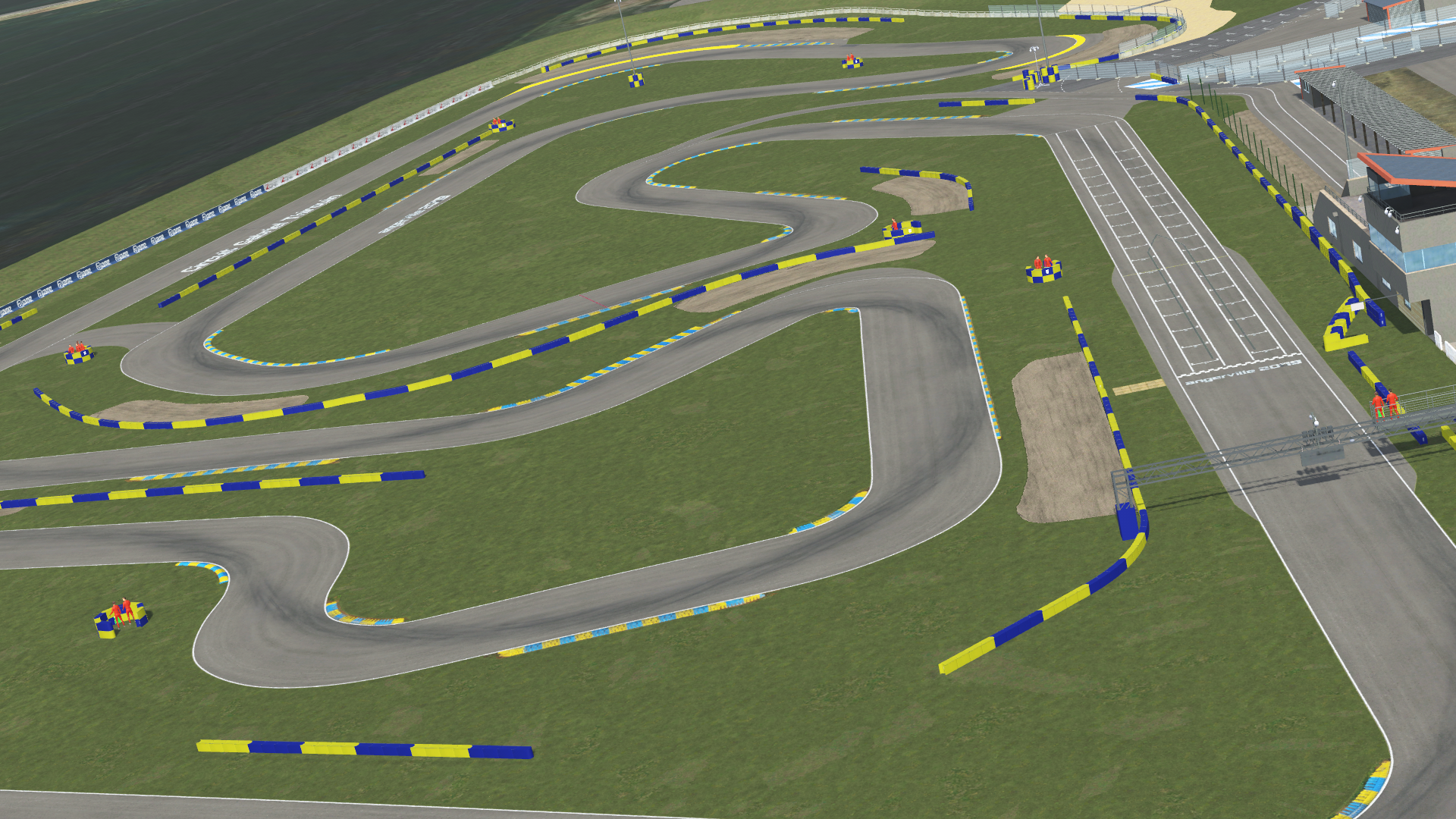 KartSim Angerville simulation – full aerial circuit overview showing technical sections, kerbs and marshal points in accurate software environment
