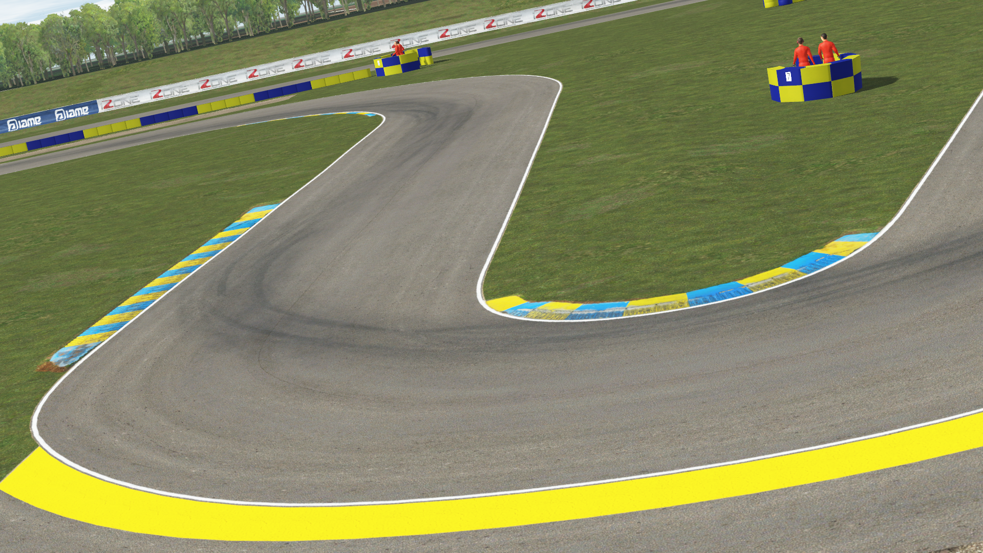 KartSim Angerville simulation – tight corner and run-off area rendered in professional karting simulation software for layout familiarity