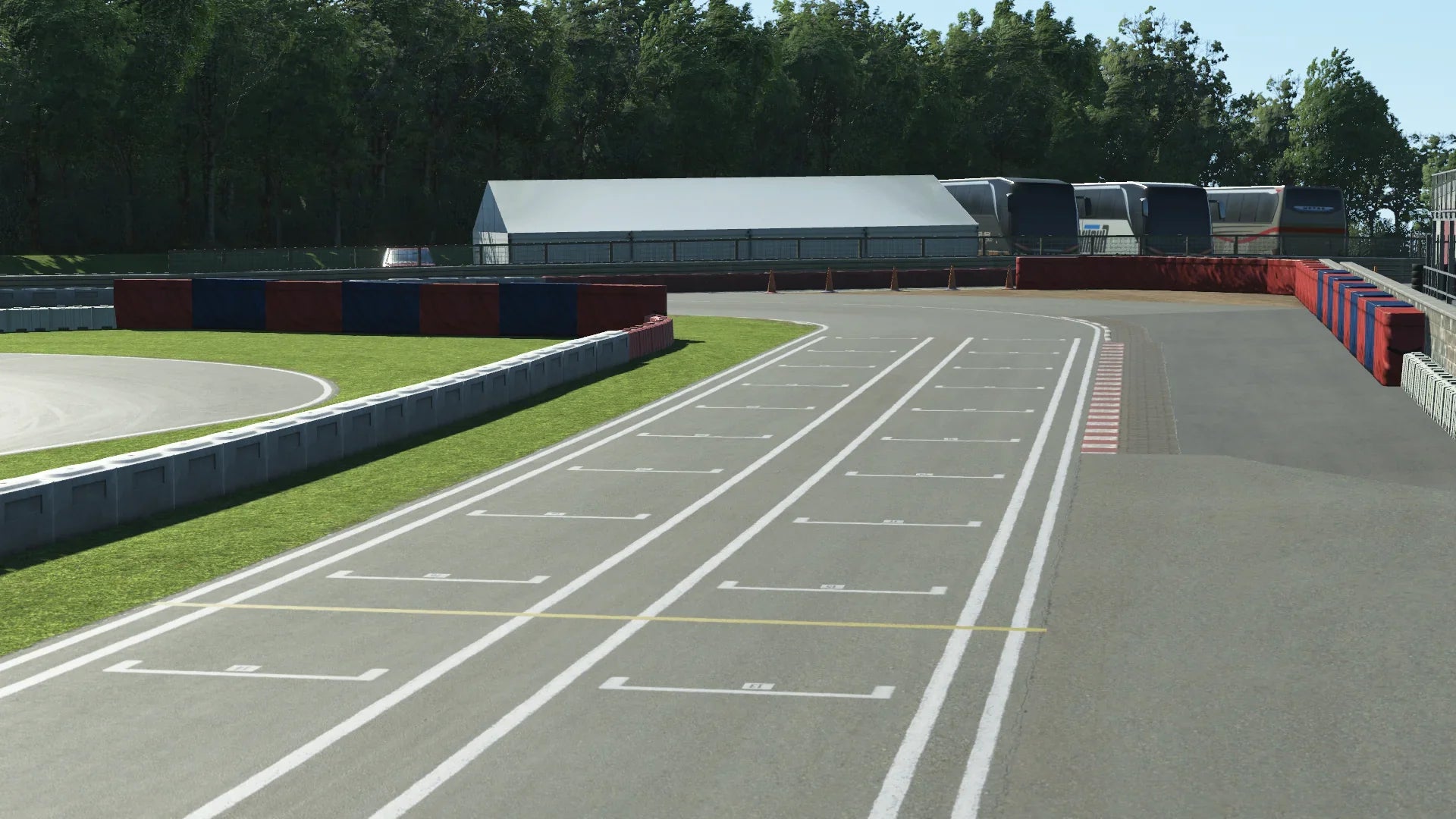 Larkhall pit lane area recreated in KartSim software, showcasing accurate grid markings and barrier protection.